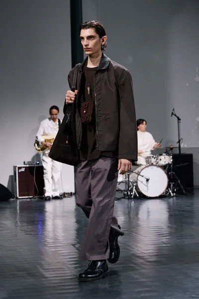 Look 34